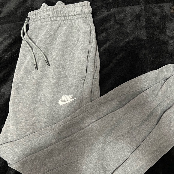 Nike Pants - nike sweatpants